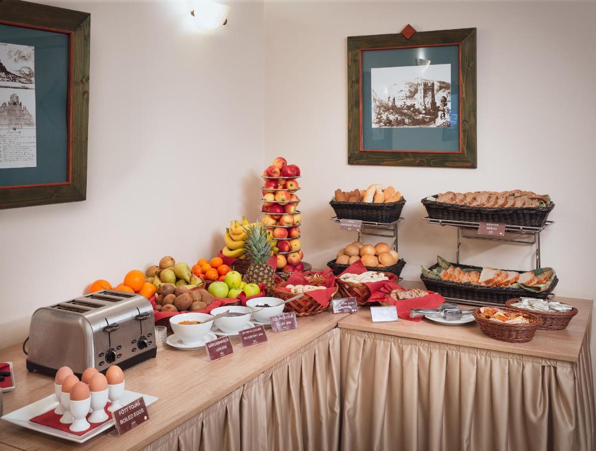 Hotel Honti Wellness Es Konferencia Szalloda Visegrád Dış mekan fotoğraf