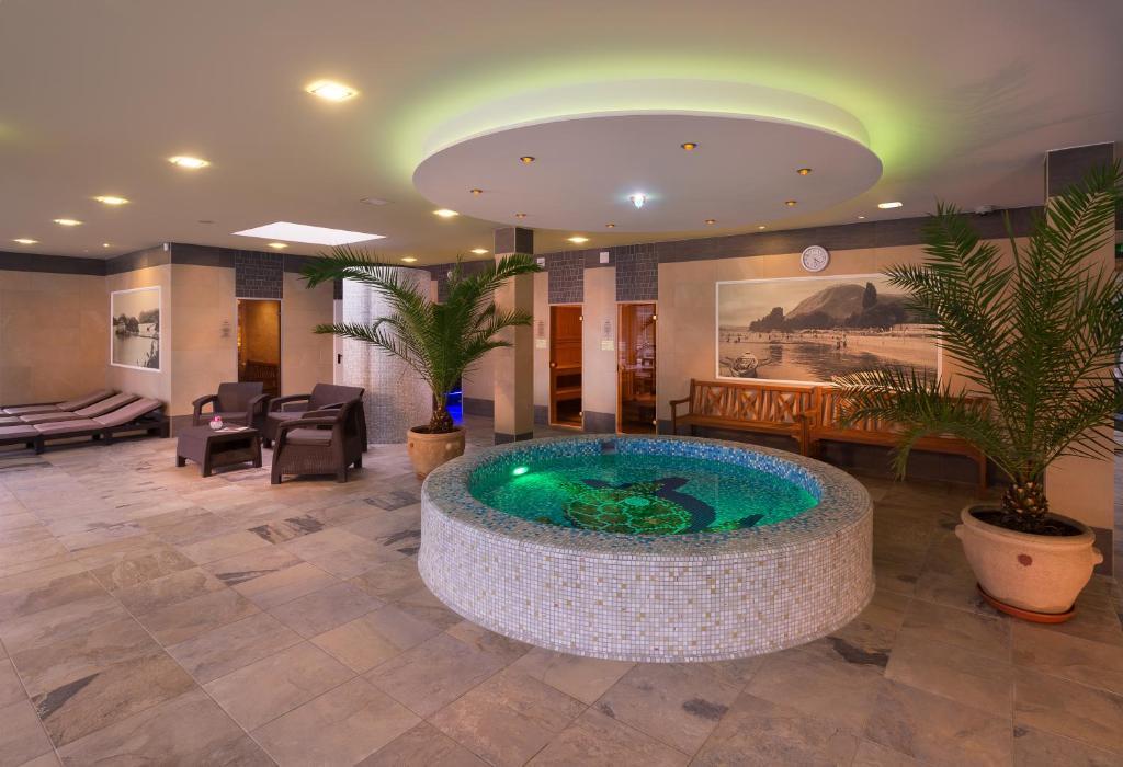 Hotel Honti Wellness Es Konferencia Szalloda Visegrád Dış mekan fotoğraf